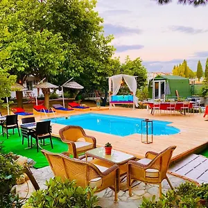 Проживание в семье Mursel Garden, Кушадасы